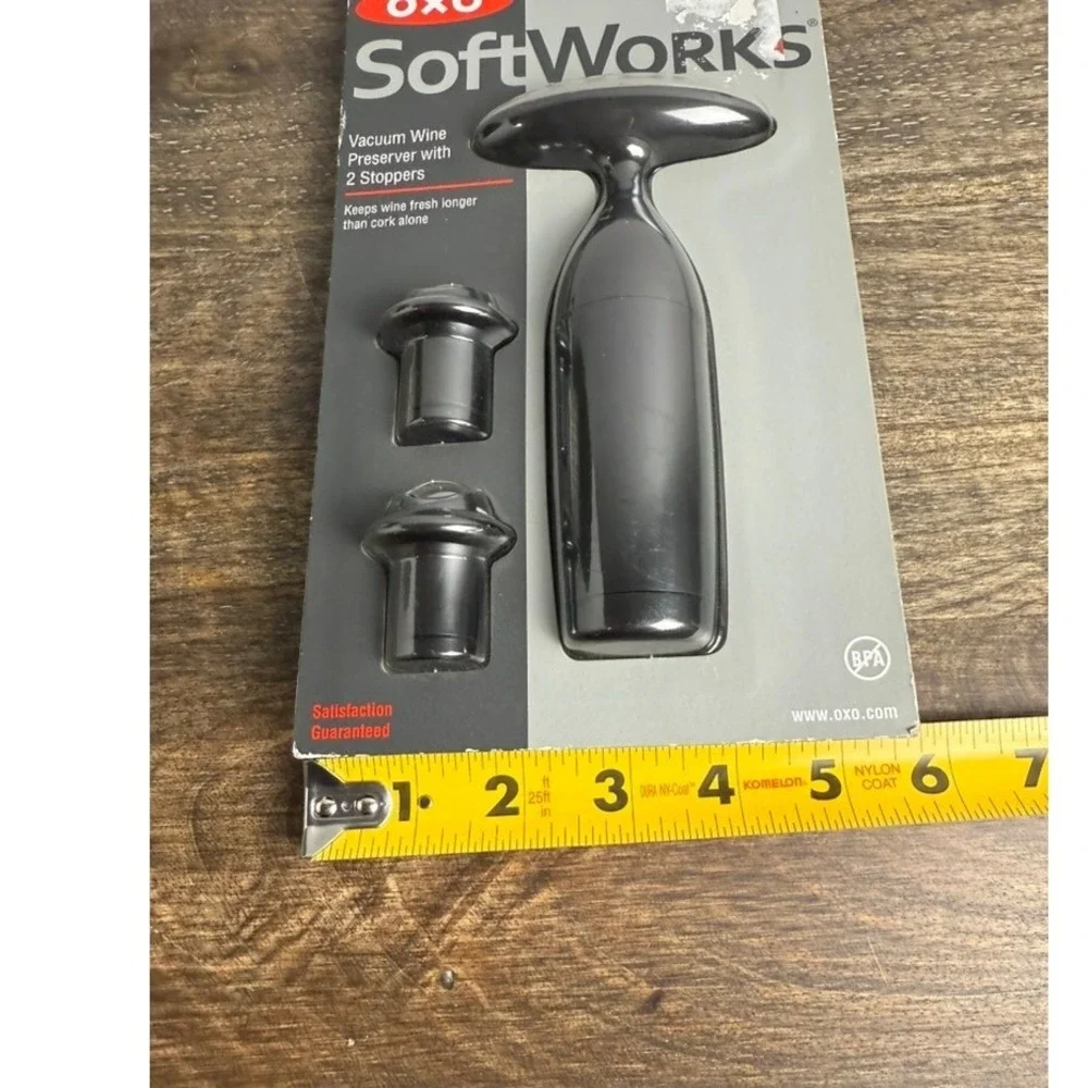 OXO SoftWorks Vacuum Wine Preserver with 2 Stoppers Black BPA Free New